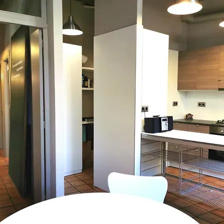 Homestay Habitacio Polivalent Al Centre De *